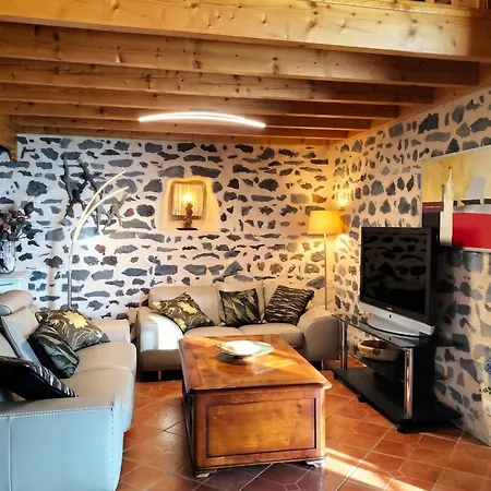 Charmante Maison Avec Piscine Privee A Siaugues-Sainte-Marie