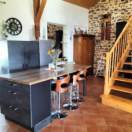 Charmante Maison Avec Piscine Privee A Semesterbostad